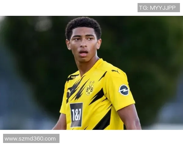 哈维西蒙斯的崛起之路:从年轻天才到足球界新星的精彩历程 哈维西蒙斯的崛起之路:从年轻天才到足球界新星的精彩历程